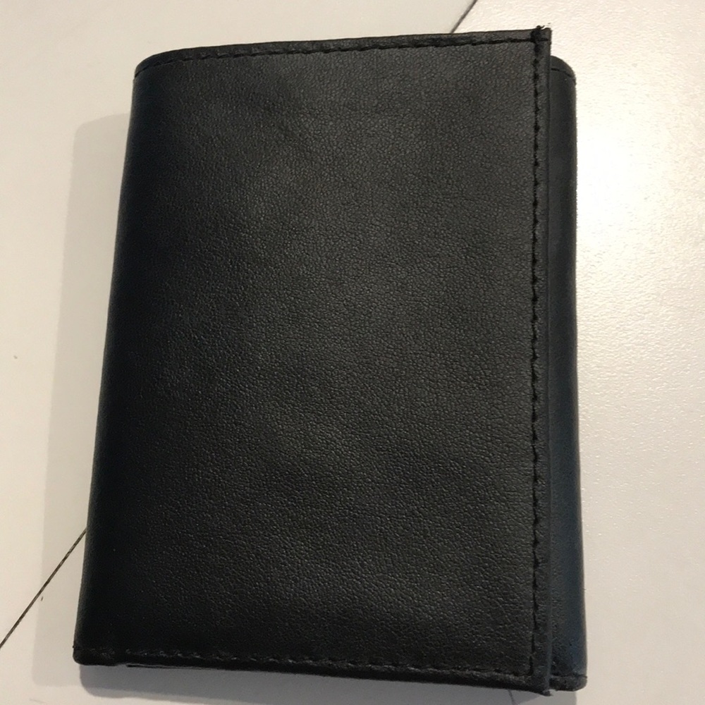 A black genuine Men’s wallet